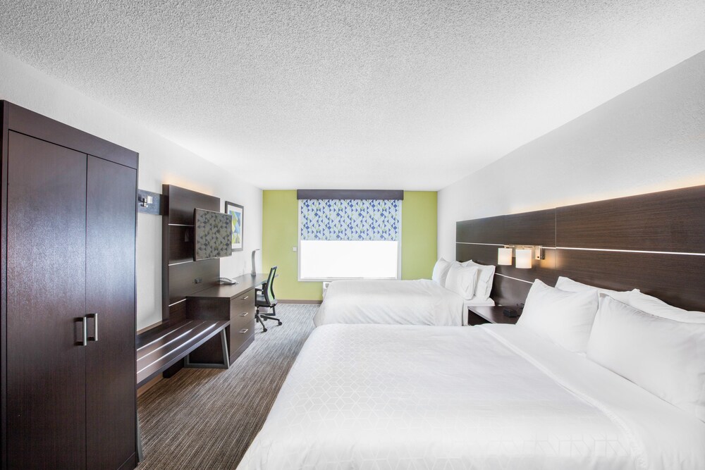 Holiday Inn Express Hotel & Suites Altoona Des Moines - photo 13