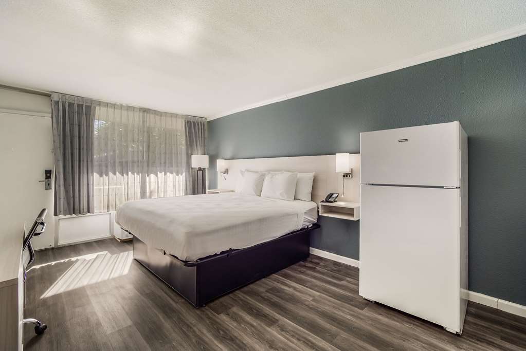 Clarion Inn & Suites Florence Darlington - photo 21