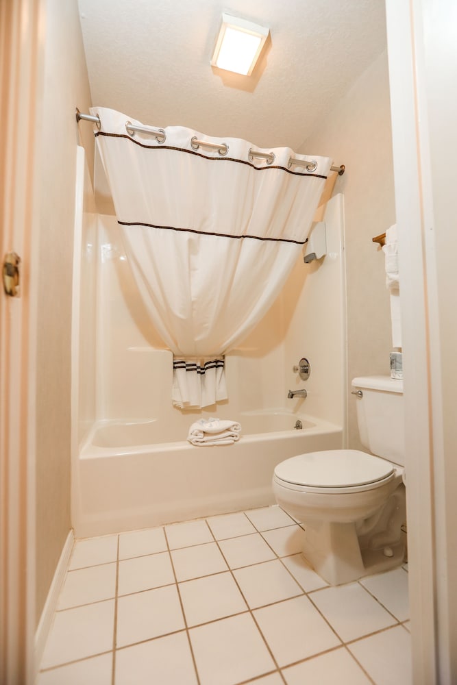 Branson King Resort and Suites - photo 54