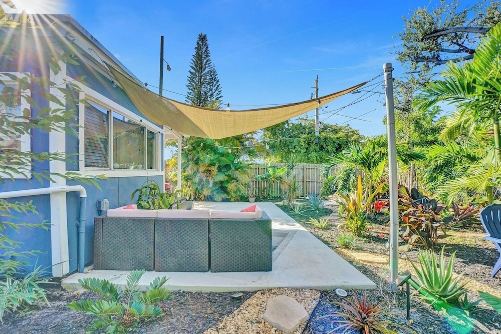 Zen 2br 7 Min From Beach & Airport Save Now in Dania Beach, United States