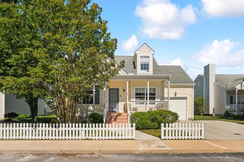 Cozy Cottage in Bethany Beach Delaware — 4-Star Luxury Hotel in Searcy, United States