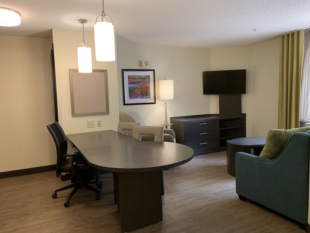 Candlewood Suites Raleigh Crabtree by IHG - photo 14