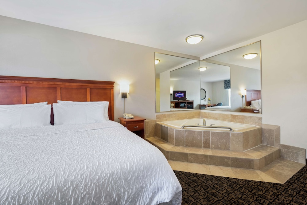 Hampton Inn & Suites Rockland - photo 26