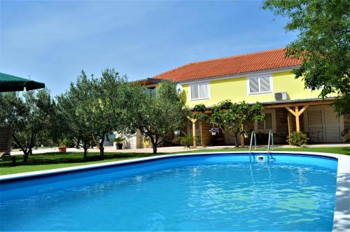Studio Apartments Luka Biograd Benkovac — 4-Star Luxury Hotel in Benkovac, Croatia