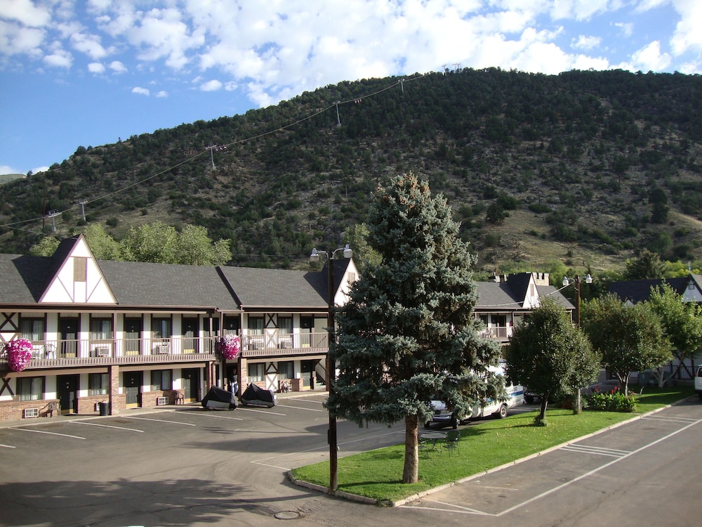 Silver Spruce Inn - photo 41