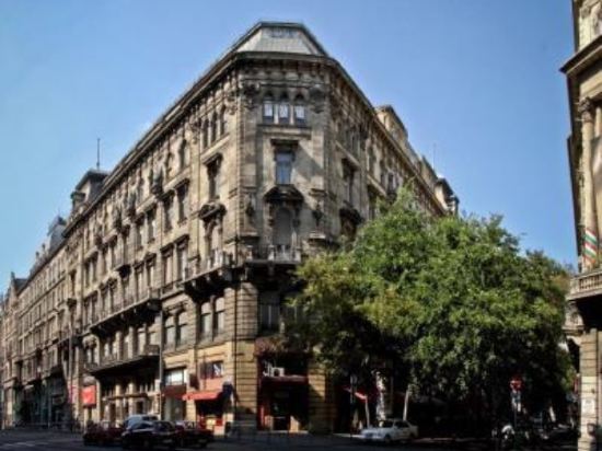 Hostel Budapest Center — 4-Star Luxury Hotel in Budapest, Hungary