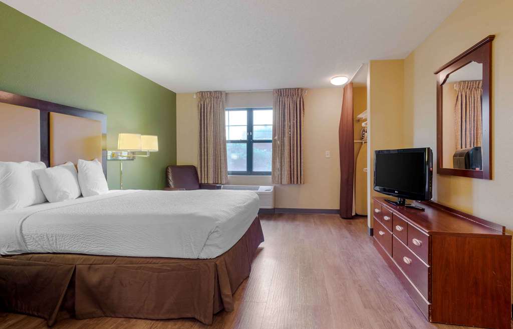 Extended Stay America Suites Elizabeth Newark Airport - photo 11