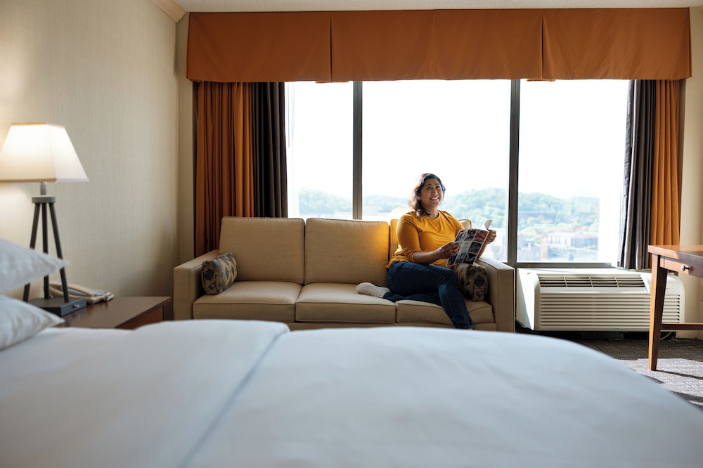 Hilton Knoxville - photo 14