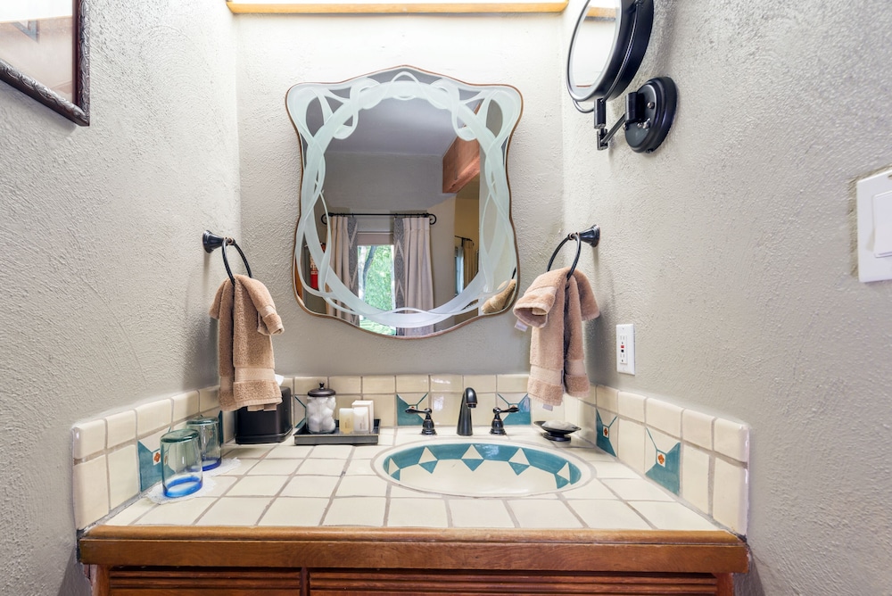 Inn on La Loma Plaza - photo 70