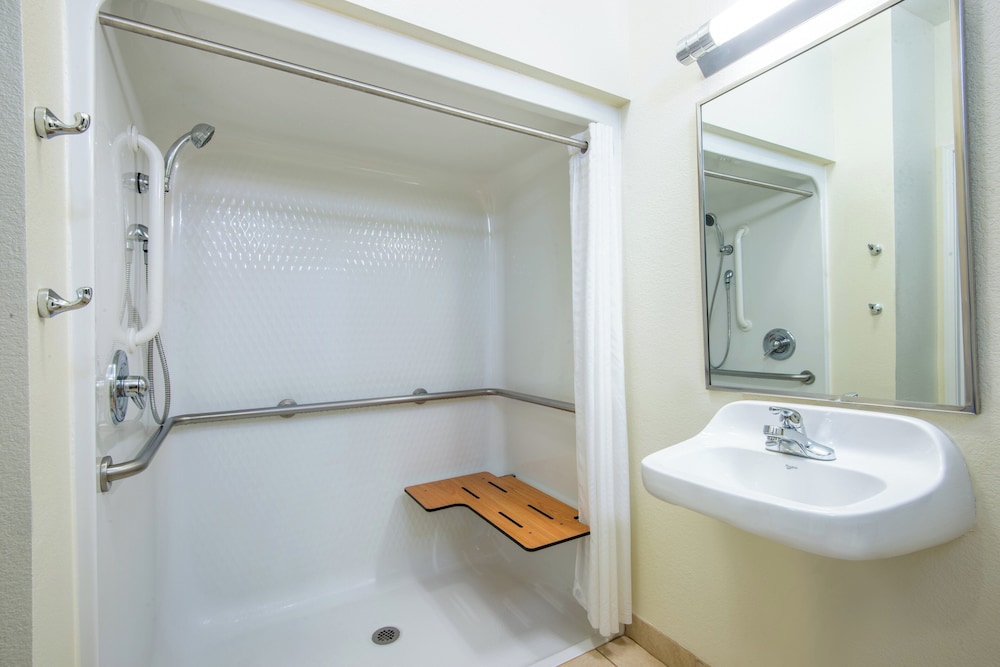 Candlewood Suites Jefferson City by IHG - photo 13