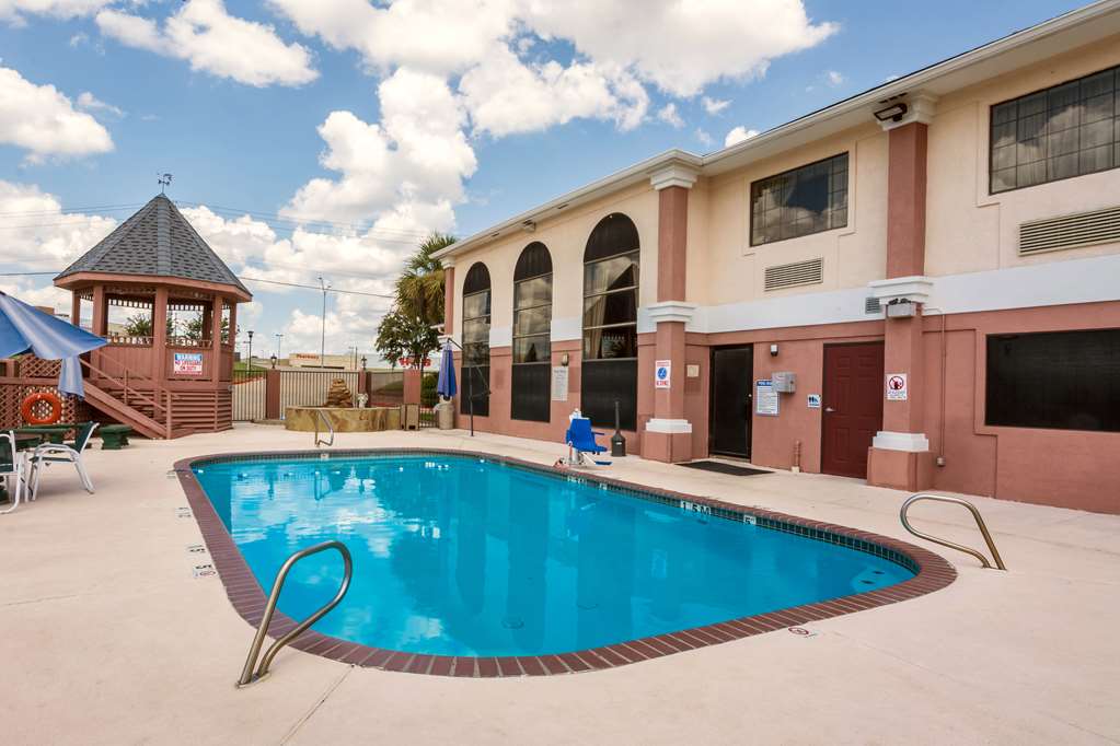 Motel 6 Brenham TX - photo 4