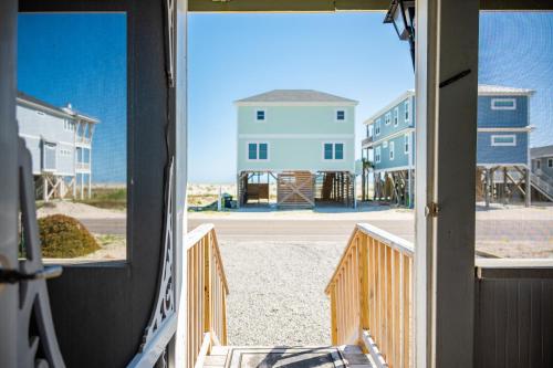 Jerseys Shore by Oak Island Accommodations - photo 25