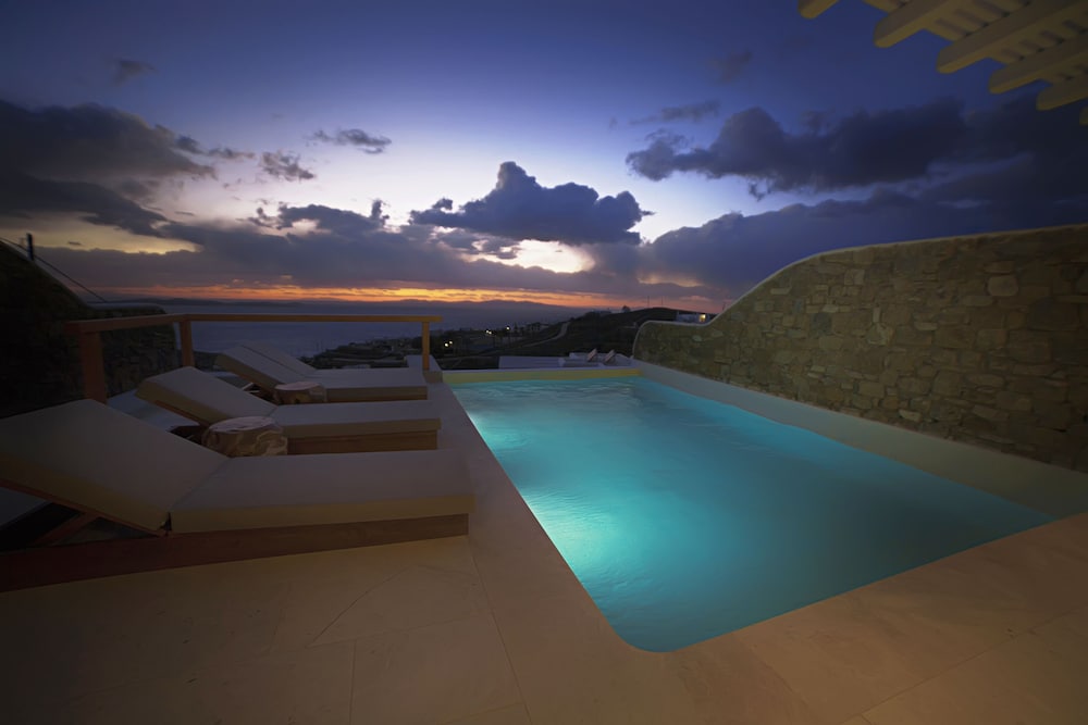 Villa Athena — 4-Star Luxury Hotel in Mykonos, Greece
