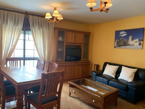 Junto A La Catedral Con Parking Privado Gratis — Zamora