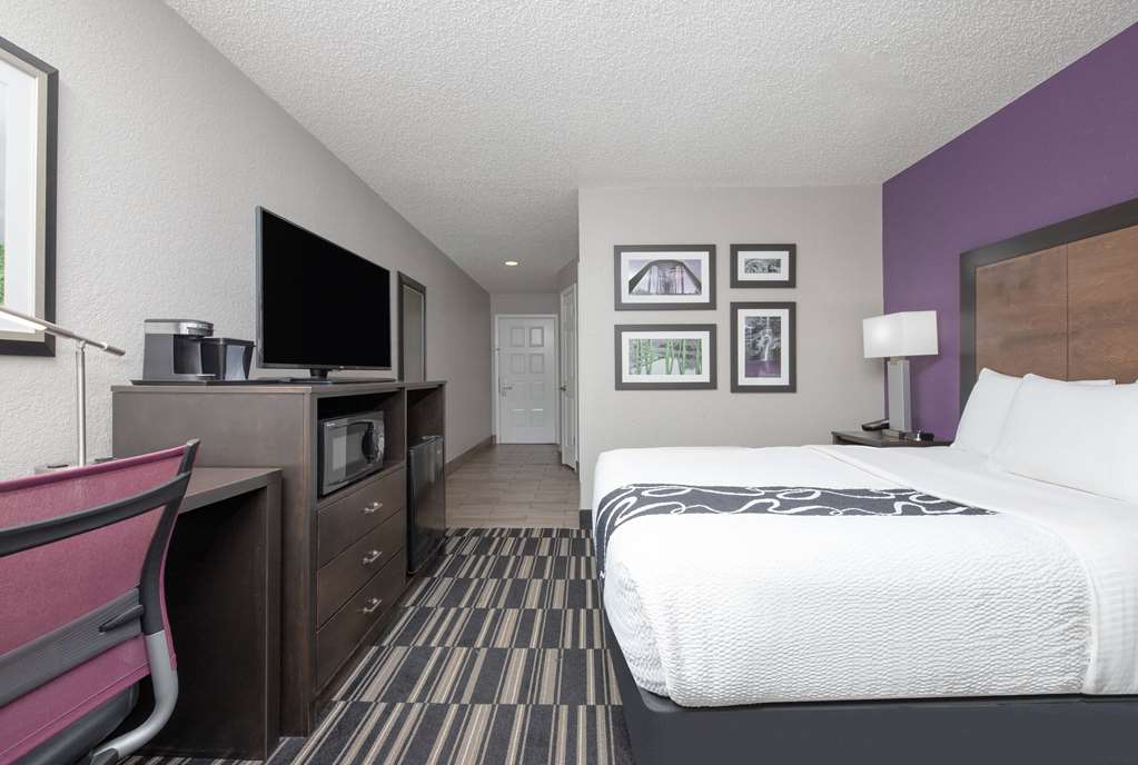 La Quinta Inn by Wyndham El Dorado - photo 12
