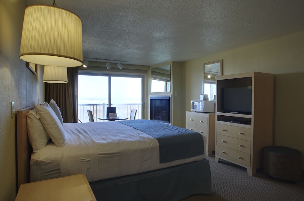 Hi Tide Oceanfront Inn - photo 26