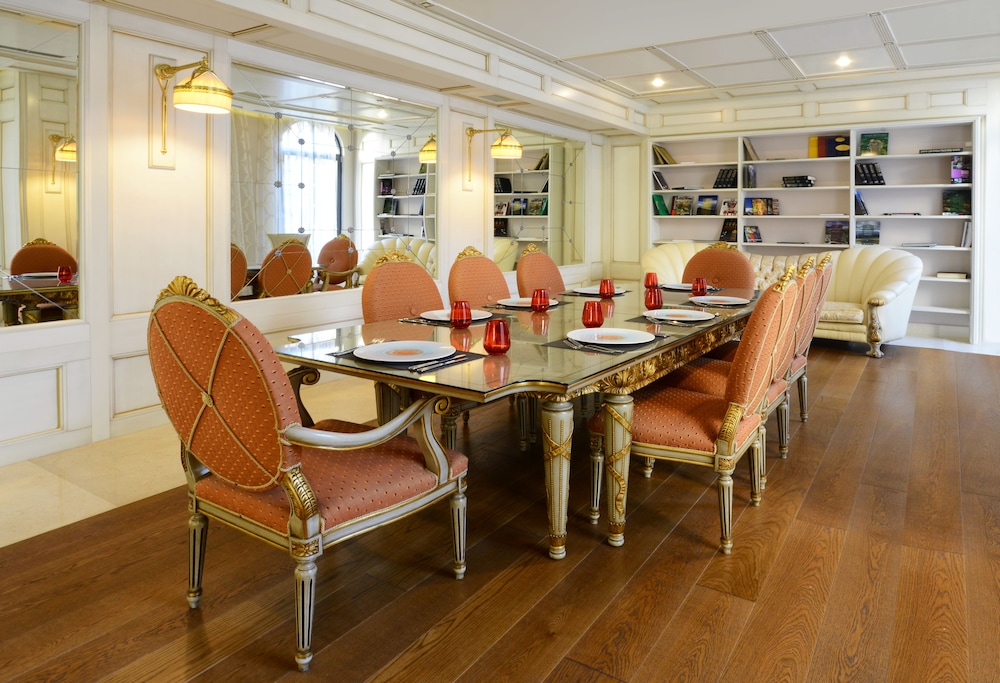 מזון ומשקאות