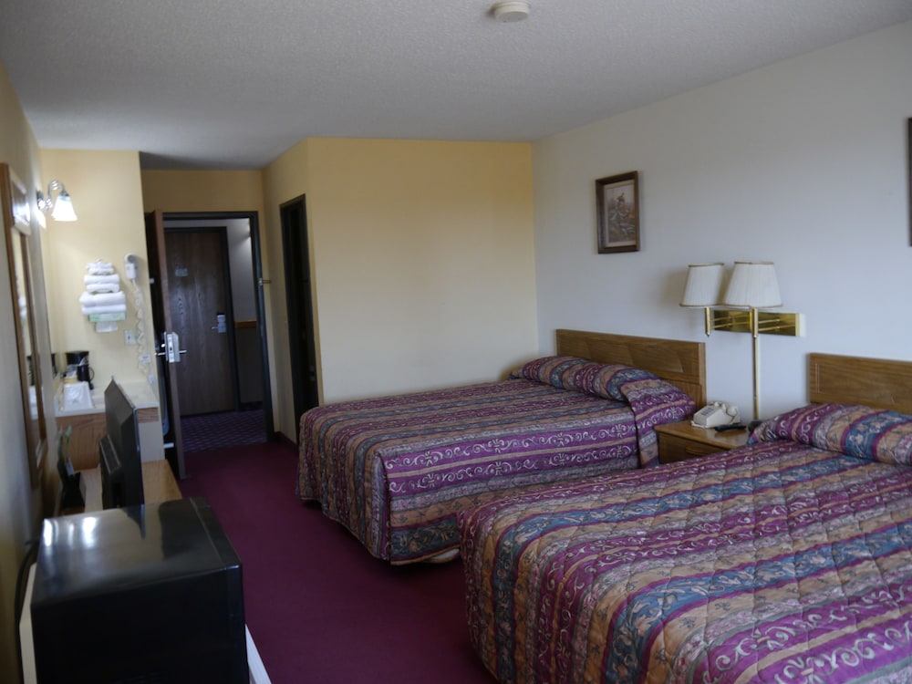 Westwood Inn & Suites Kimball - photo 4