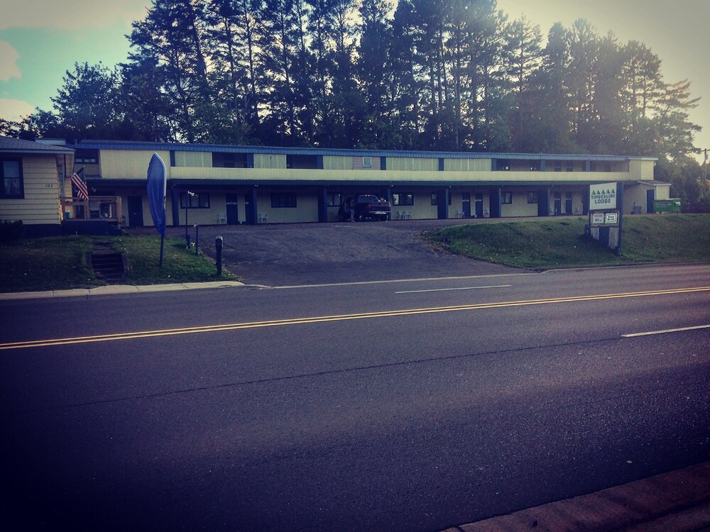 Love Hotels Timberline By OYO Lake Superior - photo 23