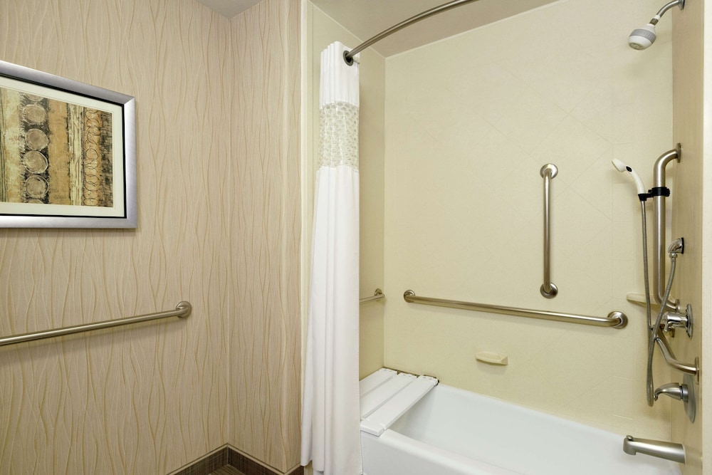 Hampton Inn & Suites Houston Pasadena - photo 23