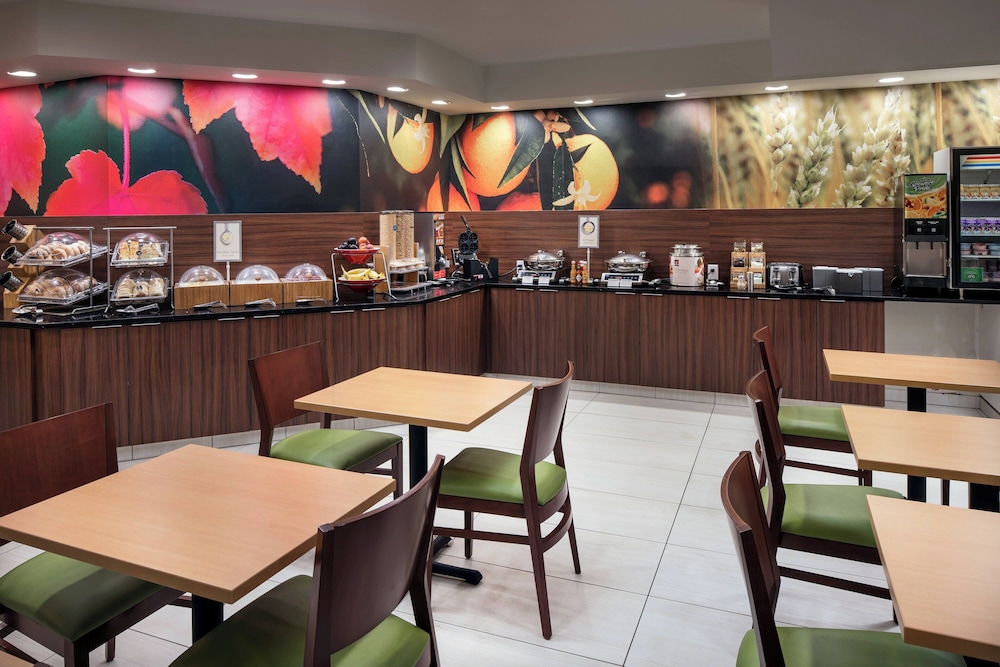Fairfield Inn & Suites by Marriott Fort Collins Loveland - photo 24