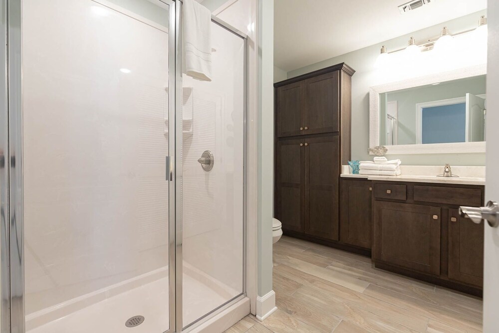 Phoenix Gulf Tower 1702 2 Bedroom Condo - photo 16