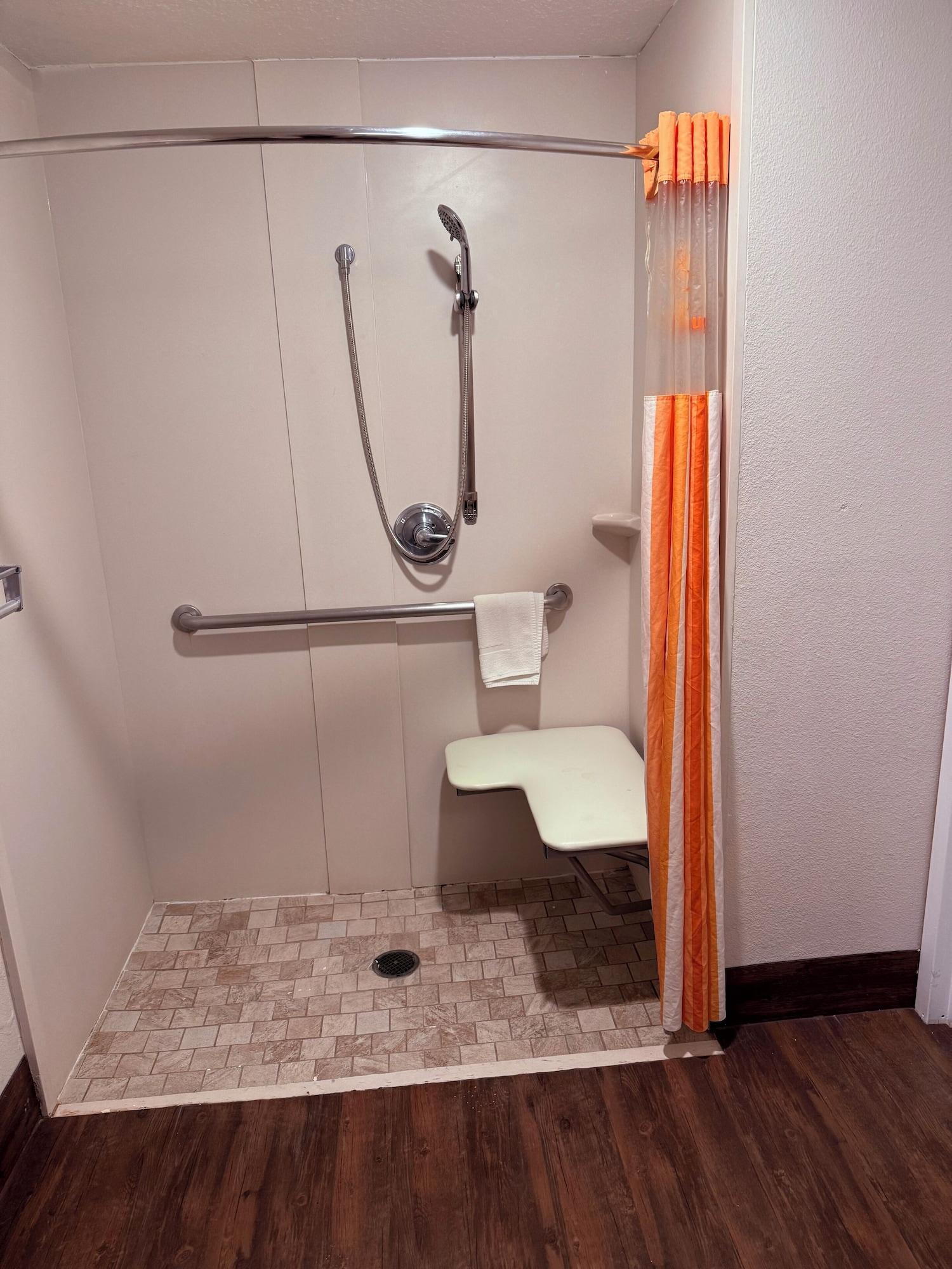 Mountain Valley Inn & Suites - photo 21