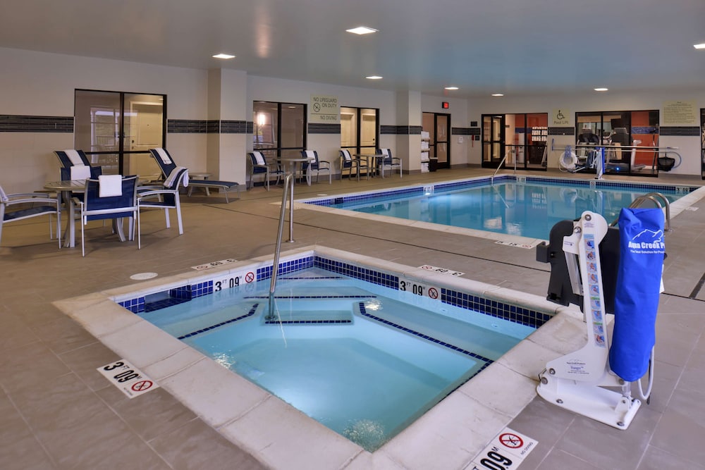 Hampton Inn & Suites Ann Arbor West - photo 41