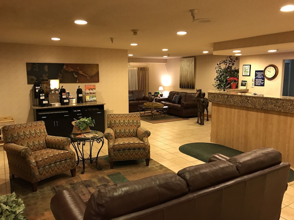 Monument Inn & Suites - photo 5