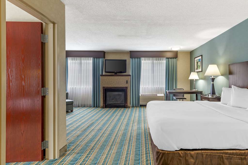 Best Western Plus Berkshire Hills Inn & Suites - photo 26