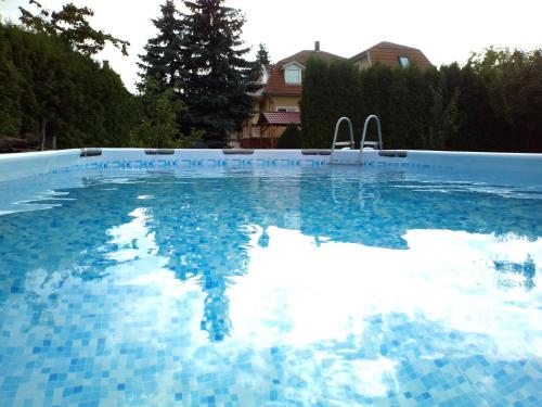 Anikó Apartmanház — 4-Star Luxury Hotel in Balatonfoldvar, Hungary