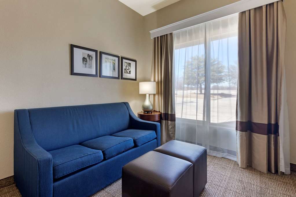 Comfort Suites Gainesville - photo 13