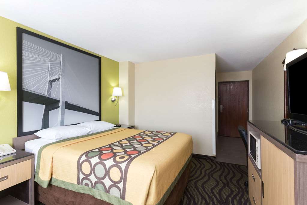 Super 8 by Wyndham Brunswick St Simons Island Area - photo 12