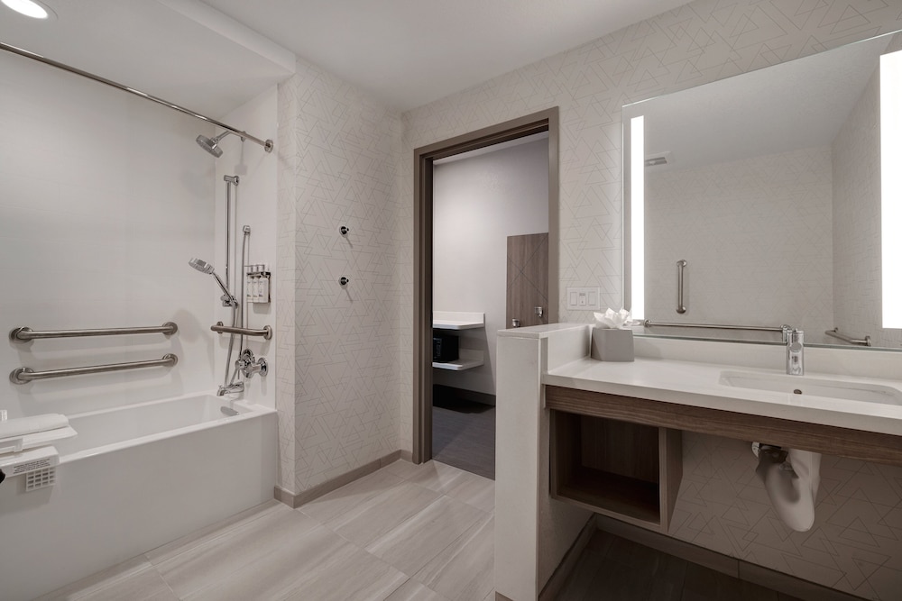 Holiday Inn Express & Suites Ontario Chino Hills by IHG - photo 27