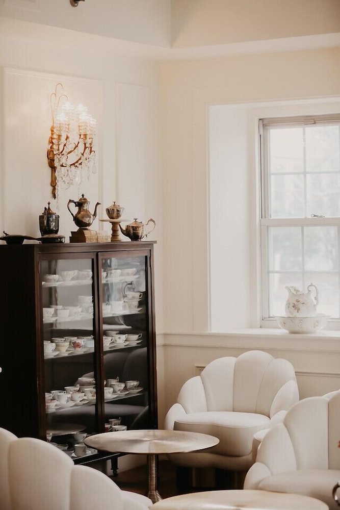 Garrison Inn Boutique Hotel - photo 47