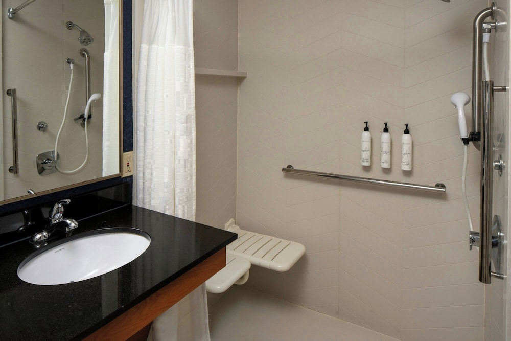 Fairfield Inn by Marriott Jackson Airport Pearl - photo 7