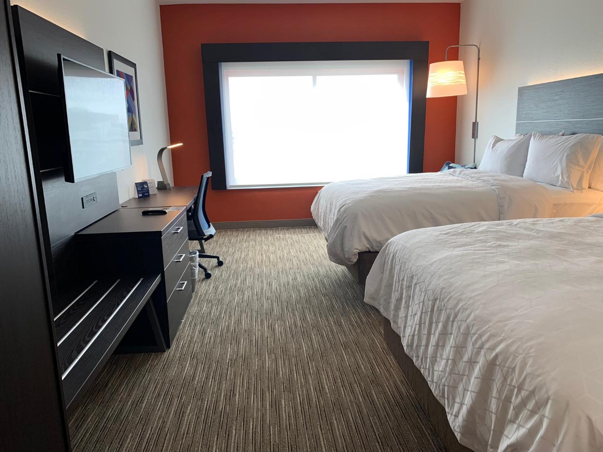 Holiday Inn Express & Suites Denver Aurora Medical Campus - photo 134