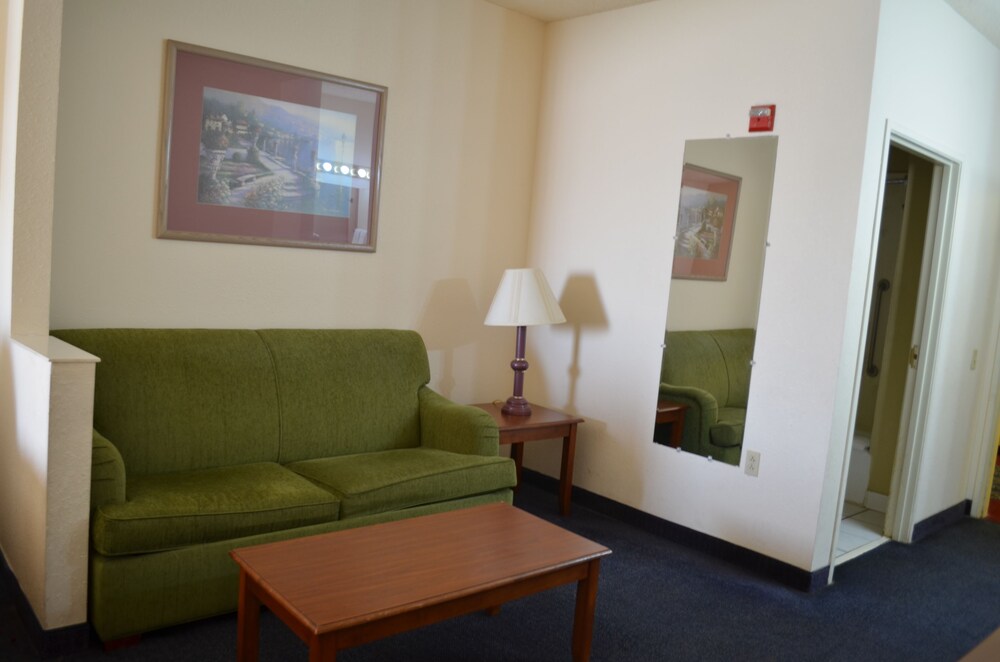 Quality Suites Abilene TX - photo 10