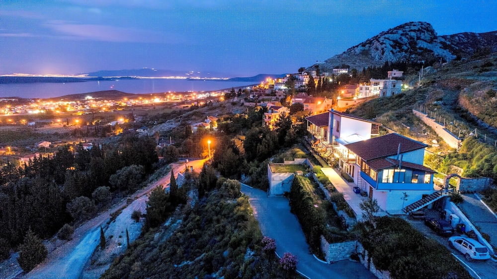 Mavi Keci Otel in Karaburun, Turkey