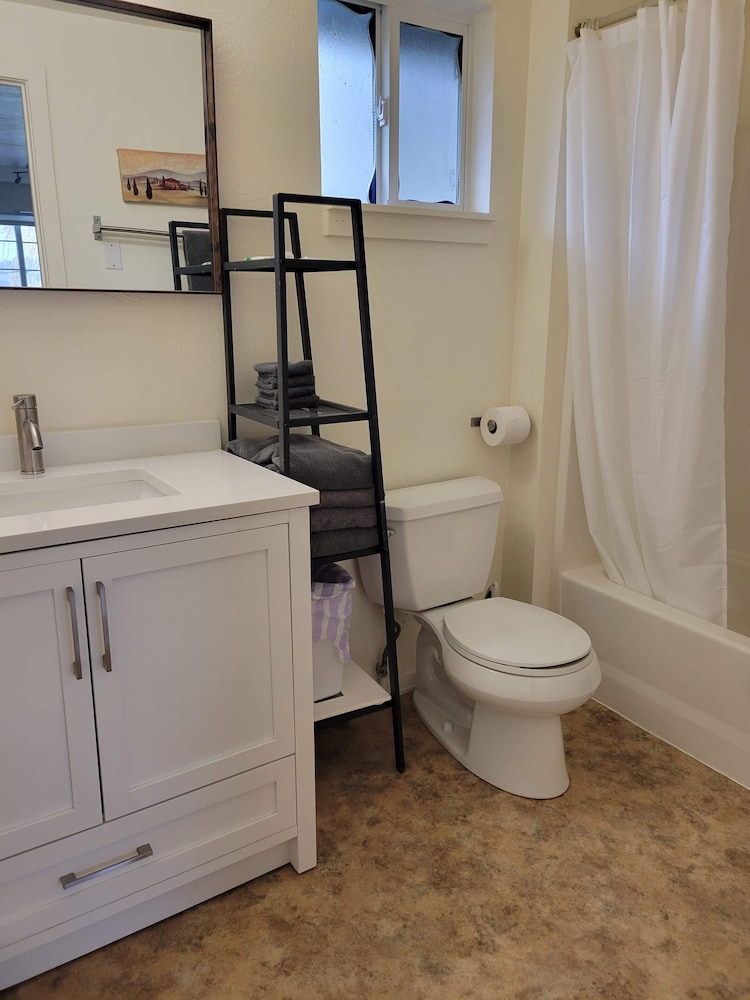 Hood River Suites Apartment Hotel - photo 49