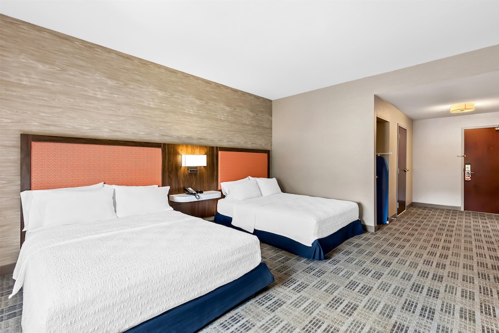 Hampton Inn & Suites Grove City - photo 15