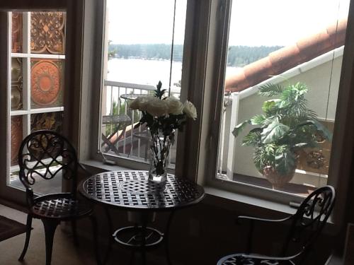 Inn at the Lake - photo 19