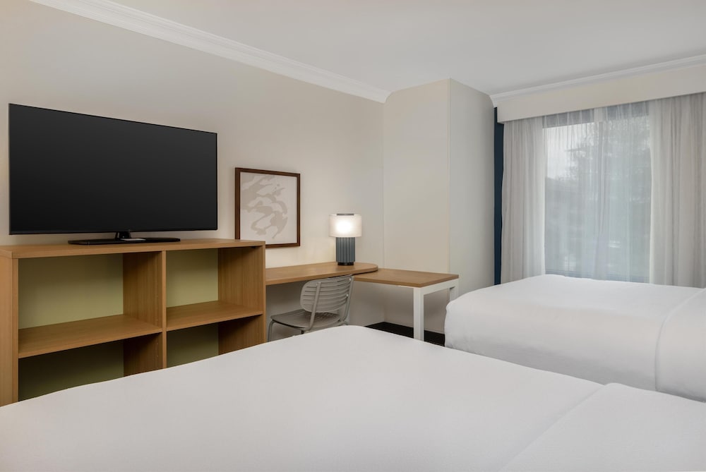 Spark by Hilton Rahway - photo 38