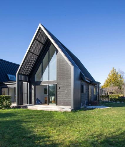 Relax on Rimu in Wanaka, New Zealand