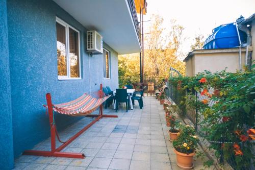 Makos Guest House