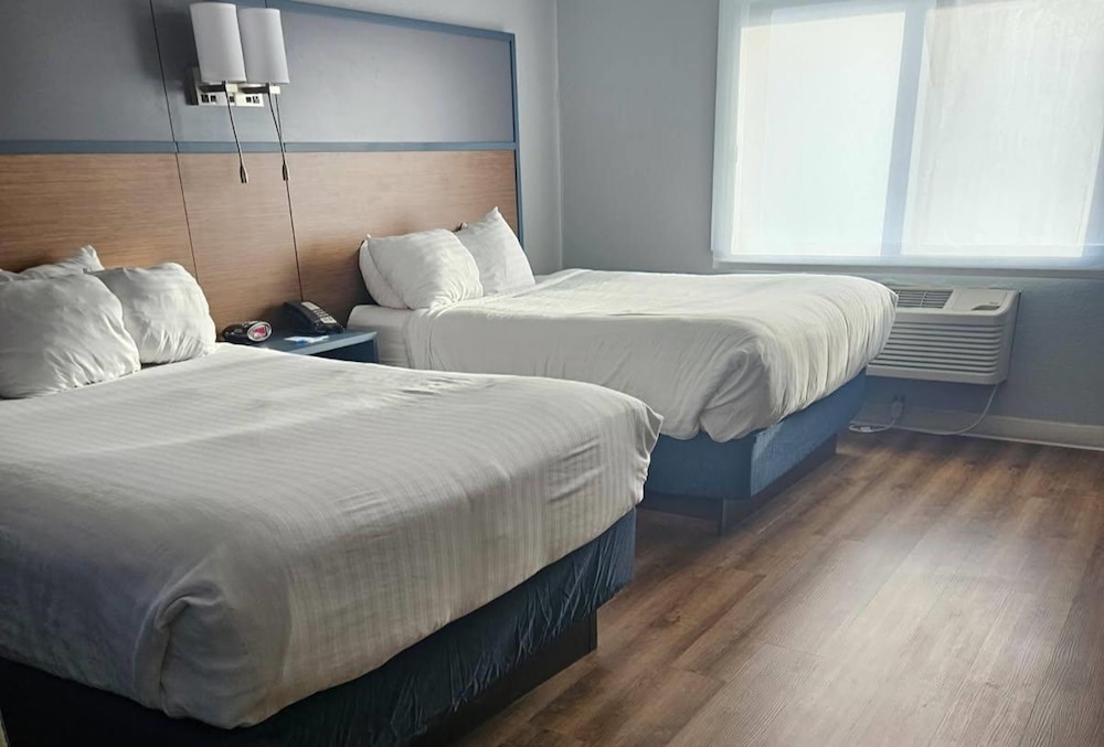 AmericInn by Wyndham Albert Lea - photo 20