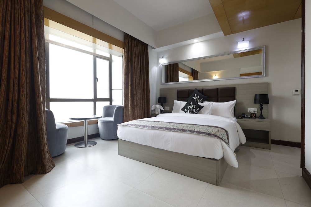 Aristocrat Hotel New Town Kolkata - carbon neutral hotel in Barasat