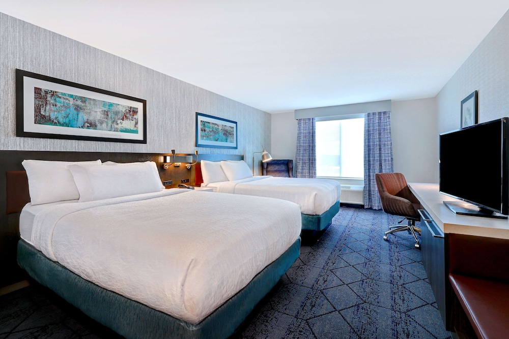 Hilton Garden Inn Cedar Rapids - photo 23
