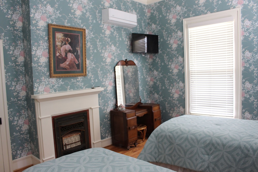 Night in the Museum Hotel - photo 7