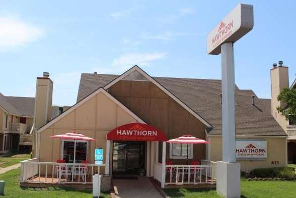 Hawthorn Extended Stay by Wyndham Wichita - photo 2